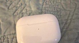 Used
													Apple AirPods Pro - Wireless Case, photo 2 of 3