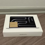 New MacBook Pro 2026 - 14 inch (M5) - 1 TB, Silver, 16 GB, Apple M5, Standard Display