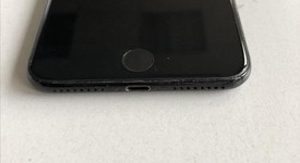 Fair
													Apple iPhone 7 Plus - AT&T, Jet Black, 128 GB, 3 GB, A1784, photo 4 of 7