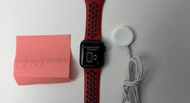Good
													Apple Watch SE 2nd Gen 40mm - Midnight, A2722 - GPS, Aluminum, photo 2 of 7