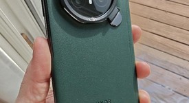 Good
													Honor Magic V3 - Unlocked Non-US, Green, 512 GB, 12 GB, photo 2 of 7