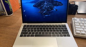 Good
													MacBook Air 2018 - 13" - I5, Silver, 128 GB, 8 GB, photo 1 of 14