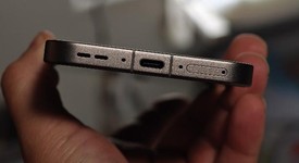 Mint
													Oppo Find X9 Pro - Unlocked Non-US, Titanium Charcoal, 512 GB, 16 GB, photo 4 of 13