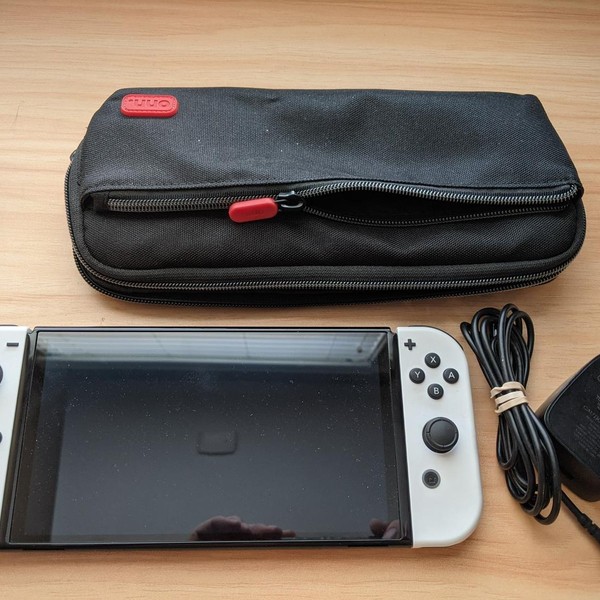 Nintendo Switch - OLED - 64 GB, White