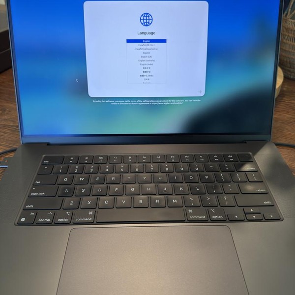 MacBook Pro 2024 - 16 inch - 4 TB, Space Black, 64 GB, Apple M4 Max 16-core