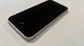 Good
													Apple iPhone SE 1st Gen 2016 - Unlocked, Grey, 128 GB, A1662, photo 4 of 13