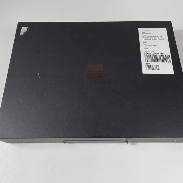 Microsoft Surface Pro 11 - Black, 1 TB, 16 GB