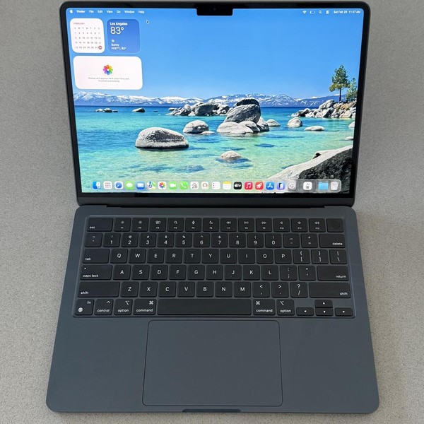 MacBook Air 2022 (M2) - 13 inch - 256 GB, Midnight, 8 GB, Apple M2