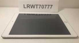 Fair
													Apple iPad 5th Gen - Wi-Fi, Gold, 32 GB, A1822, photo 4 of 9