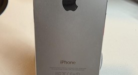 Good
													Apple iPhone 5 - Unlocked, White, 16 GB, A1428, photo 3 of 7