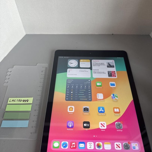 Apple iPad 6th Gen - Unlocked, 32 GB, Gray, A1954