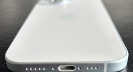 Mint
													Apple iPhone 15 - Verizon, Blue, 128 GB, A2846, photo 3 of 7