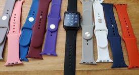 Good
													Apple Watch Series 3 42mm - Unlocked, Gray, A1861, Aluminum, photo 1 of 4