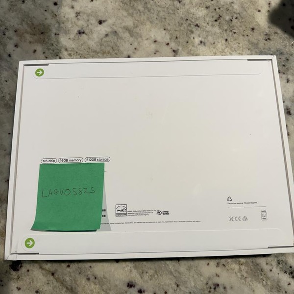 MacBook Air 2026 (M5) - 13 inch - 512 GB, Starlight, 16 GB, Apple M5 10-Core (8-core GPU)