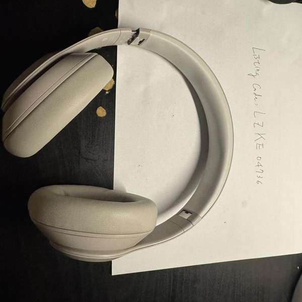 Beats Studio Pro - Sandstone