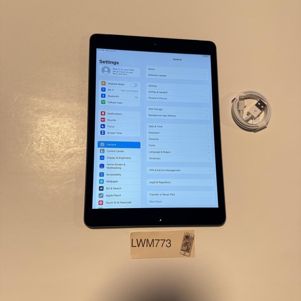 Apple iPad (7th Gen) - Unlocked, 128 GB, Gray, A2200