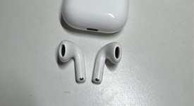 Used
													Apple AirPods 4th Gen - Standard, photo 3 of 3