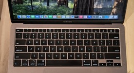 Good
													MacBook Air 2019 - 13" - I5, Gray, 256 GB, 8 GB, photo 1 of 10