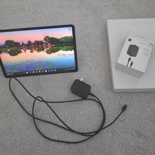Microsoft Surface Pro 12-inch - Wi-Fi, 256 GB, Platinum, 16 GB, Snapdragon X Plus