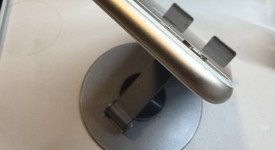 Good
													Apple iPhone 6 - Unlocked, Gold, 64 GB, A1549, photo 4 of 8