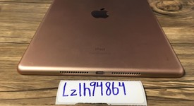 Fair
													Apple iPad 8th Gen - Unlocked, Gold, 32 GB, A2428, photo 4 of 7