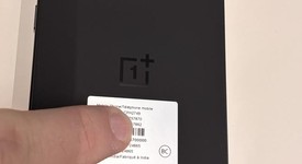 Mint
													OnePlus 15 - Unlocked, Infinite Black, 512 GB, 16 GB, photo 4 of 8