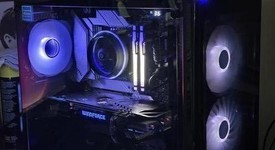 Mint
													Custom Gaming PC, photo 2 of 4