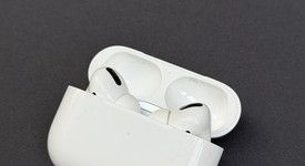 Used
													Apple AirPods Pro - Wireless Case, photo 2 of 8
