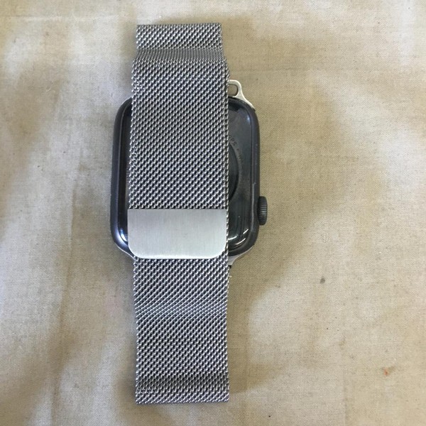 Apple Watch SE 1st Gen 44mm - Gray, A2352 - GPS, Nike