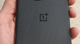 Mint
													OnePlus 13 - Unlocked, Black Eclipse, 512 GB, 16 GB, photo 4 of 10