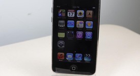 Good
													Apple iPod Touch 2nd Gen - Wi-Fi, Black, 16 GB, photo 1 of 2