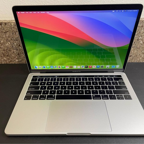 MacBook Pro 2018 (With Touch Bar) - 13 inch - 256 GB, Silver, 16 GB, Intel Core i5