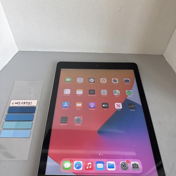 Apple iPad (6th Gen) - Wi-Fi, 128 GB, Gray, A1893