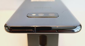 Good
													Samsung Galaxy S10e - Verizon, Black, 128 GB, 6 GB, SM-G970U, photo 4 of 6