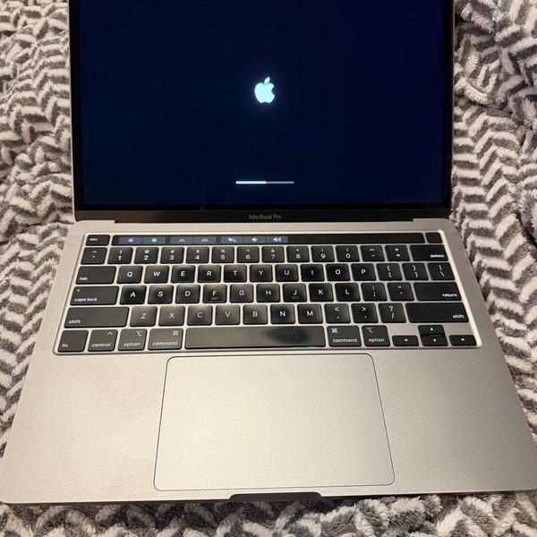 MacBook Pro 2020 - 13 inch - 256 GB, Silver, 8 GB, Intel Core i5