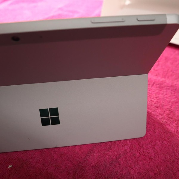 Microsoft Surface Go 3 - Wi-Fi, Pentium, Platinum, 64 GB, 4 GB