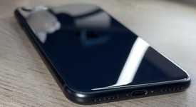 Good
													Apple iPhone SE 3rd Gen 2022 - Unlocked, Midnight, 64 GB, A2595, photo 5 of 20