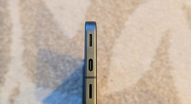 Mint
													Google Pixel 10 - AT&T, Obsidian, 128 GB, GLBW0, photo 5 of 9