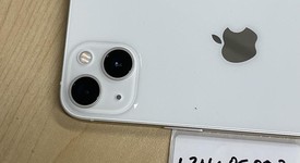 Mint
													Apple iPhone 13 - Unlocked Non-US, Starlight, 128 GB, A2631, photo 4 of 5