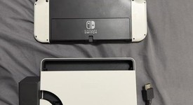Mint
													Nintendo Switch - OLED - White, 64 GB, photo 4 of 9