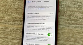 Good
													Apple iPhone SE 3rd Gen 2022 - Unlocked, Red, 128 GB, A2595, photo 3 of 9