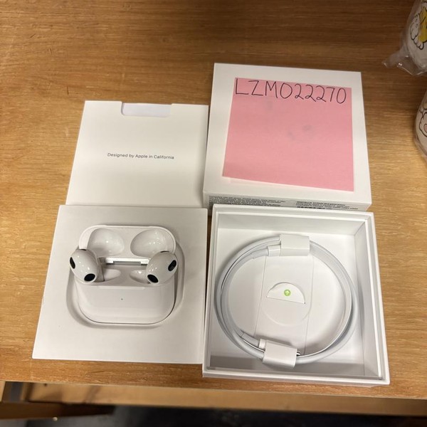 Apple AirPods 3rd Gen - MagSafe Case