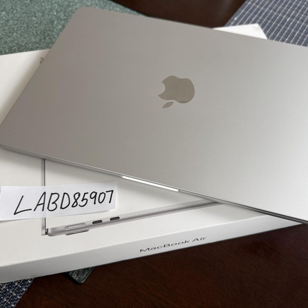 MacBook Air 2025 (M4) - 13 inch - 256 GB, Silver, 16 GB, Apple M4