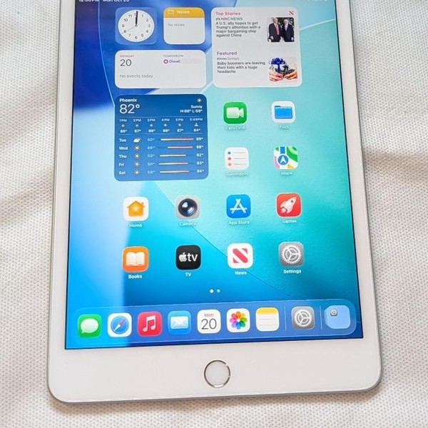 Apple iPad Mini 5th Gen - Unlocked, 64 GB, Silver