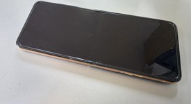 Good
													Motorola Razr Plus (2024) - Unlocked, Peach, 256 GB, 12 GB, photo 4 of 5