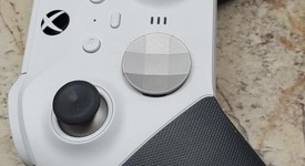 Mint
													Xbox Elite Wireless Controller Series 2 - Black & White, Core, photo 2 of 4