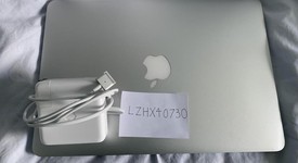 Good
													MacBook Pro 2015 (Retina) - 13" - Silver, 256 GB, 16 GB, photo 2 of 10
