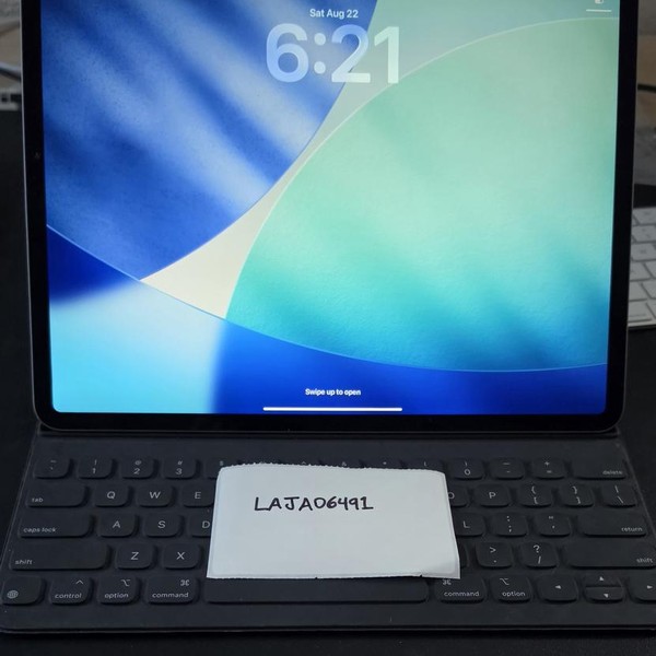 Apple iPad Pro 12.9 inch 4th Gen 2020 - Wi-Fi, 128 GB, Gray, A2229