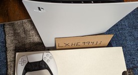 Fair
													PlayStation 5 Standard Edition (2020) - White, 825 GB, Standard Edition, photo 3 of 6