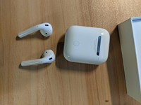 Apple AirPods 2nd Gen